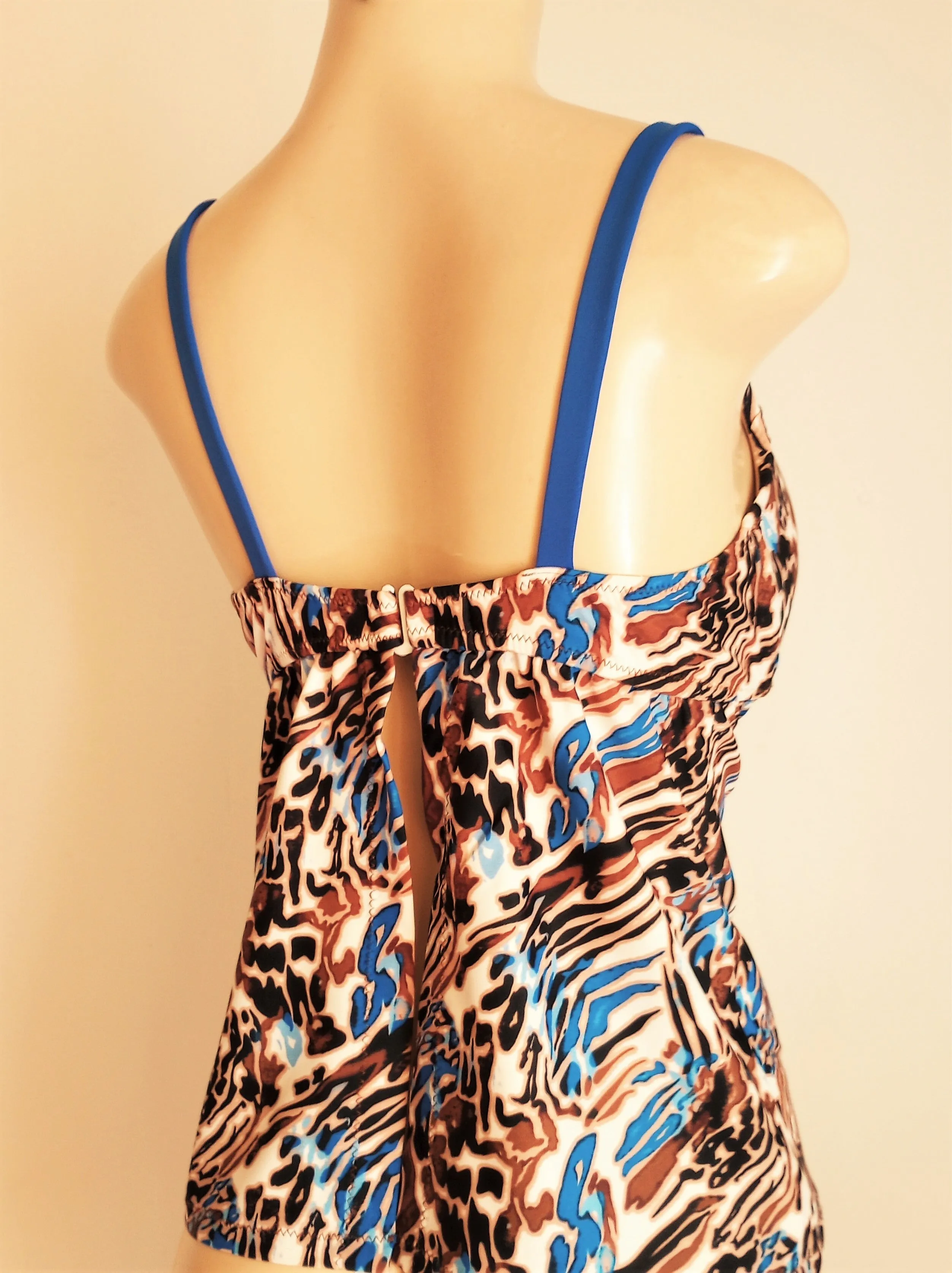 A, B, C, D, DD, DDD, E, EE, F Cup Size Tankini Tops and Swimwear